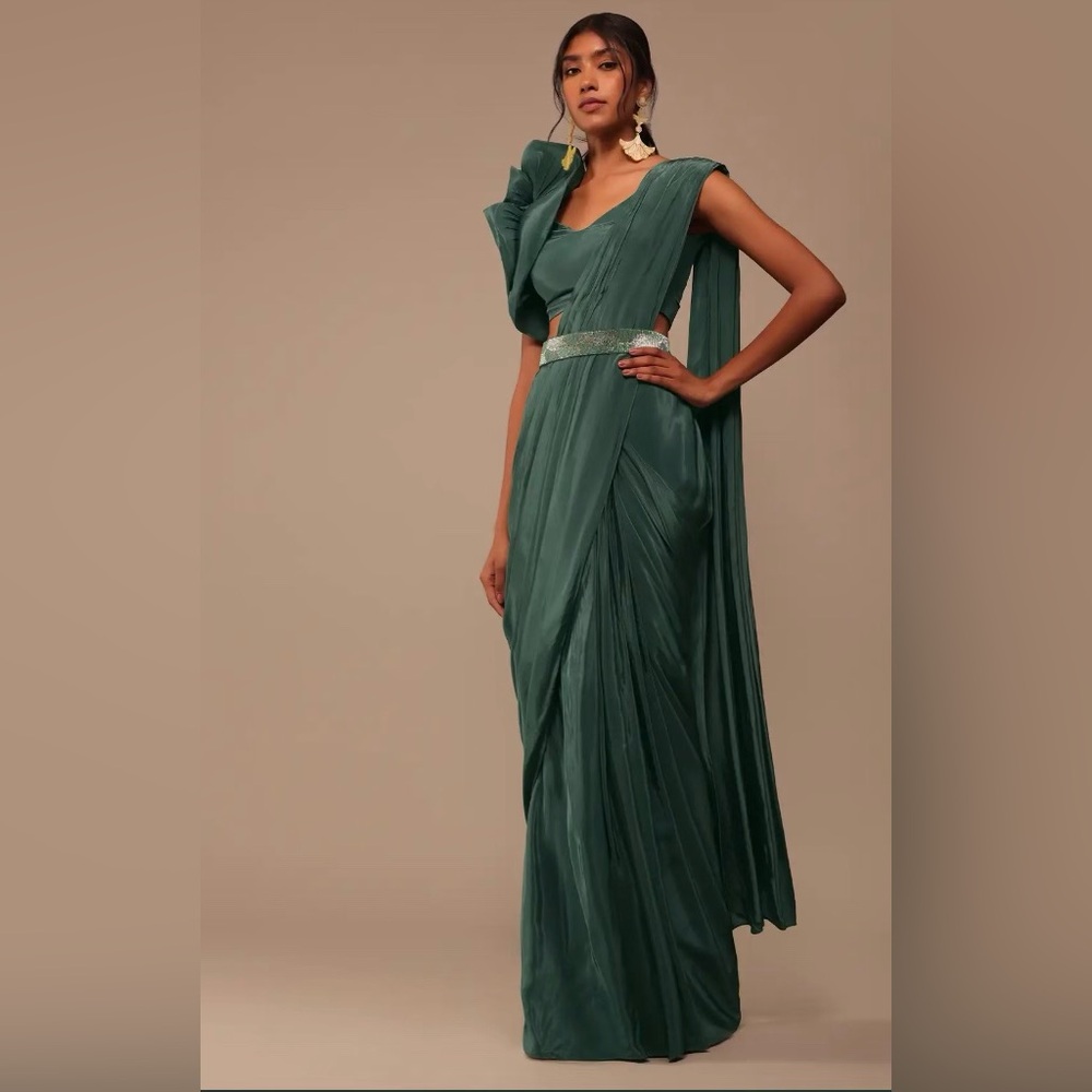 Green Elegant Green Women's Saree Gown